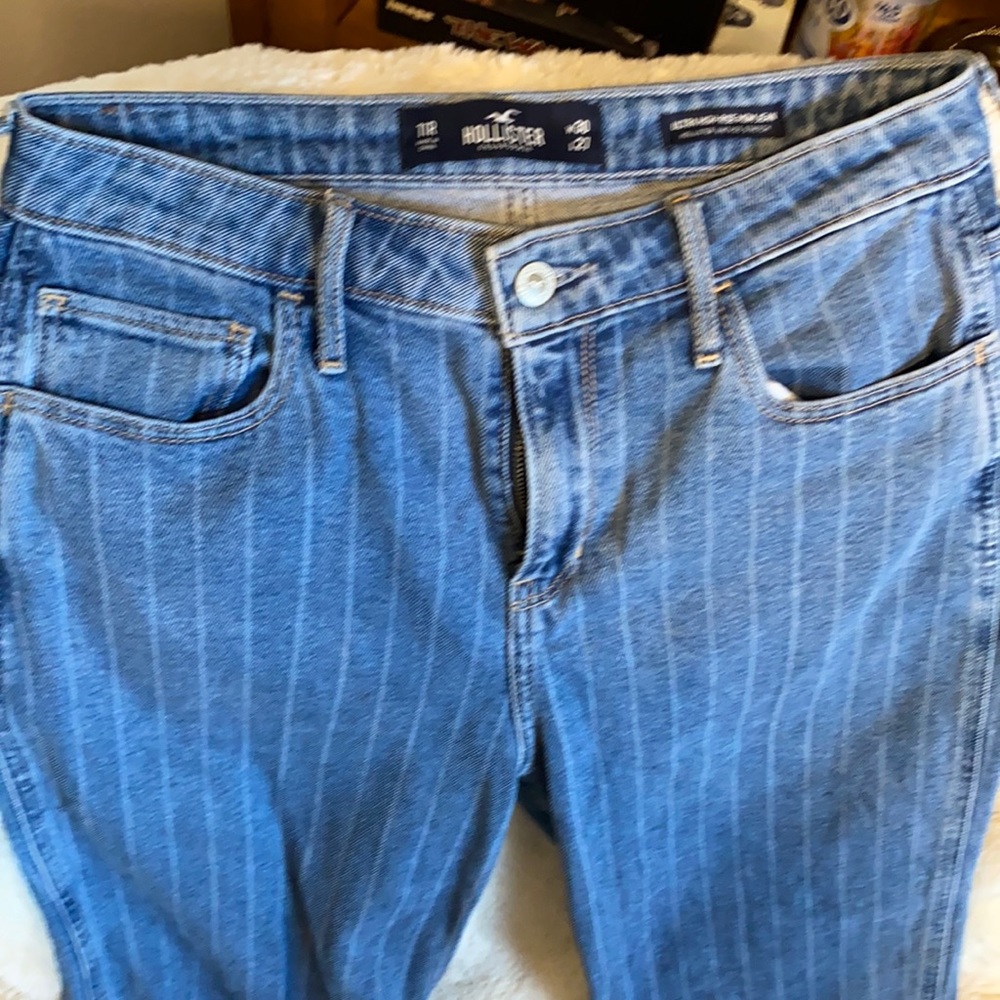 Hollister Ultra high rise mom jean with pin stripe